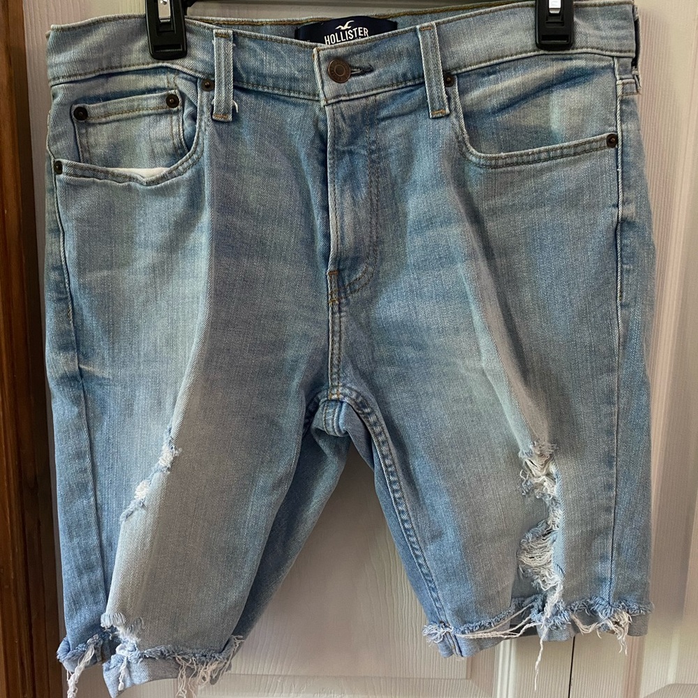 Hollister mens light washed skinny denim shorts 9”
